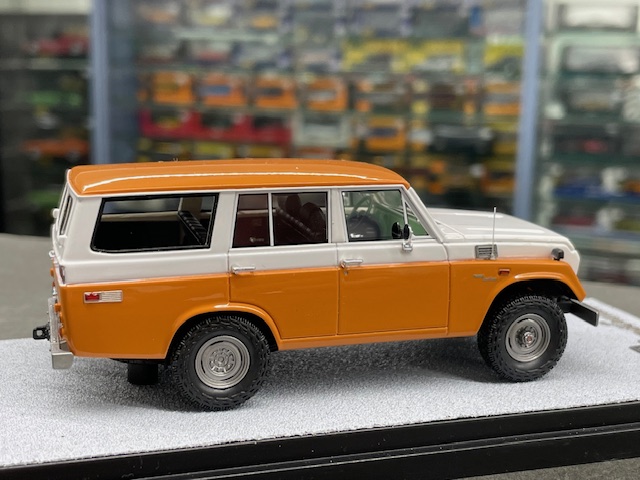 Toyota Land Cruiser, 1:43 MK Miniatures - Image 3