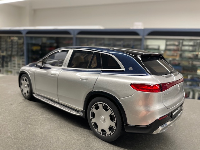 Mercedes-Maybach EQS 680, 1:18 NZG - Image 3