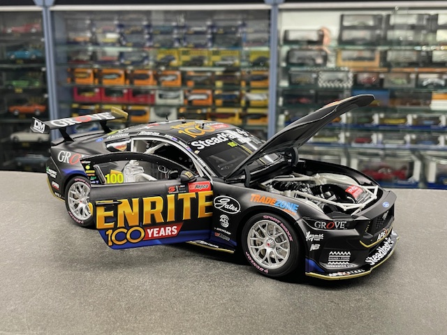 Ford Mustang GT, 1:18 Authentic - Image 4