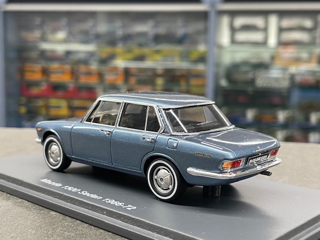 Mazda 1500, 1:43 Schuco ProR - Image 3