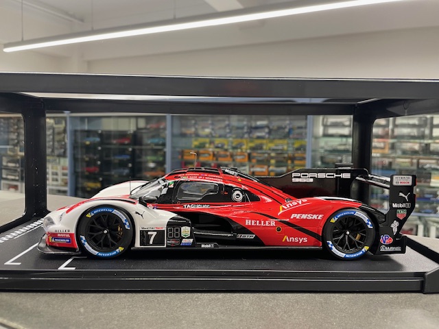 Porsche 963, 1:18 IXO - Image 2