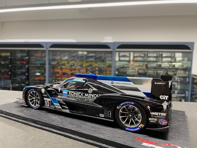 Cadillac, 1:18 Top Speed - Image 2