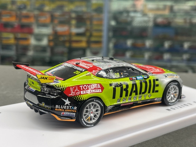 Chevrolet Camaro ZL1, 1:43 Authentic - Image 2
