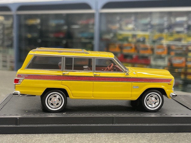Jeep Grand Wagoneer, 1:43 Top Marques - Image 3