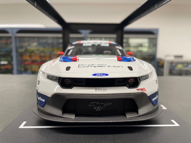 Ford Mustang GT3, 1:18 IXO - Image 2