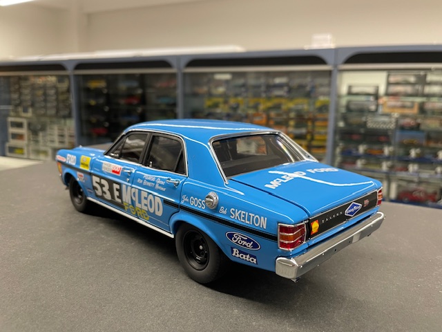 Ford XW Falcon, 1:18 Classic - Image 2