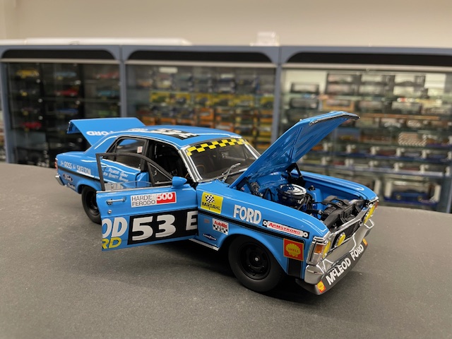 Ford XW Falcon, 1:18 Classic - Image 4