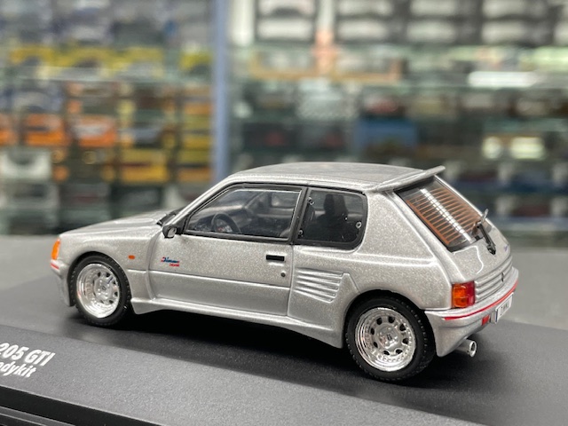 Peugeot 205 Dimma, 1:43 Solido - Image 2