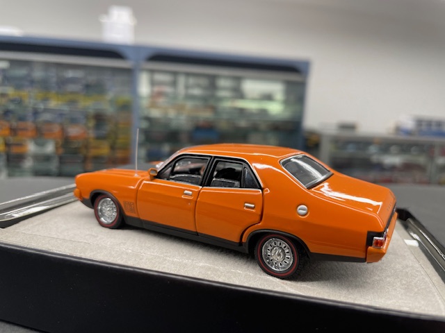 Ford XB Falcon, 1:43 Trax Opal - Image 2