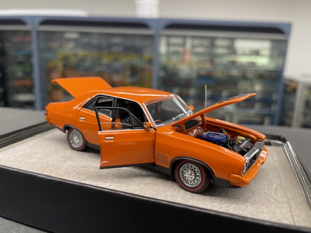 Ford XB Falcon, 1:43 Trax Opal - Image 3