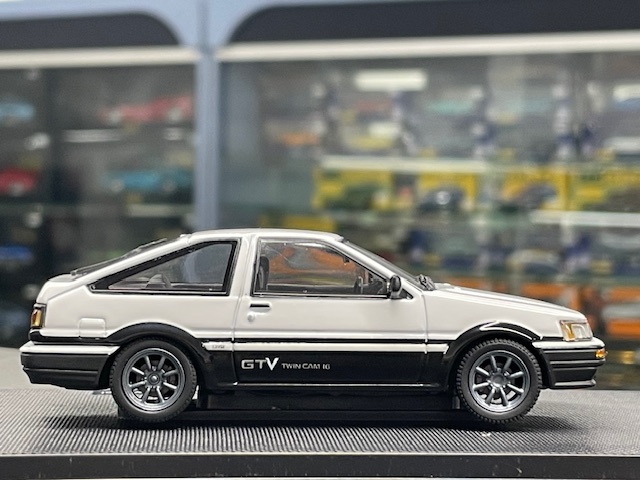 Toyota Corolla Levin, 1:43 Ebbro - Image 3