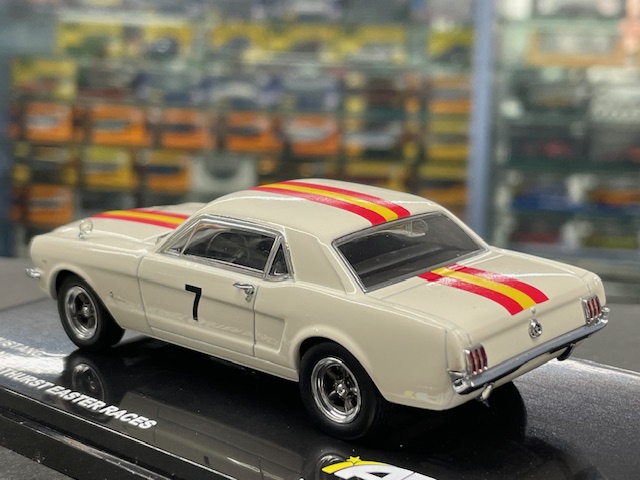 Ford Mustang, 1:43 Apex - Image 2