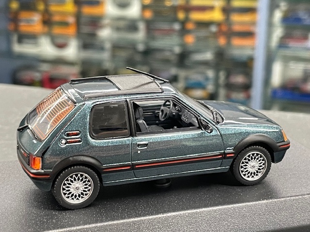 Peugeot 205 GTI, 1:43 Norev - Image 3