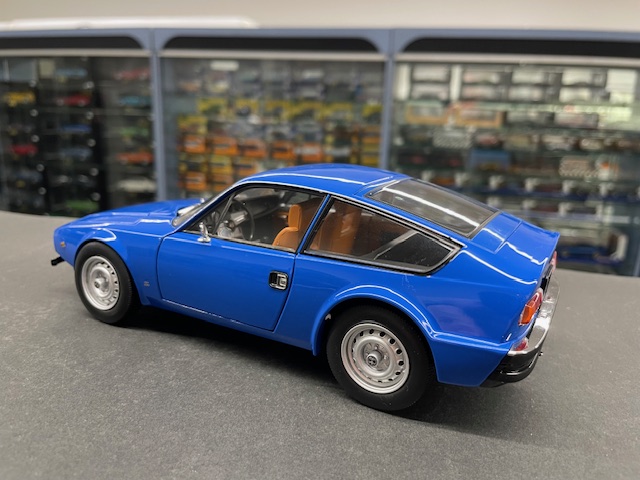 Alfa Romeo Junior Z, 1:18 Norev - Image 2