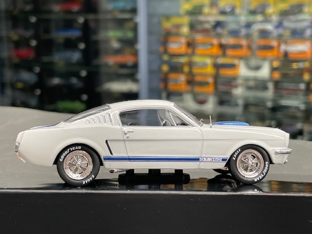 Shelby GT 350, 1:43 IXO - Image 3