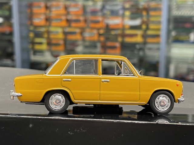Lada 1200, 1:43 IXO - Image 3