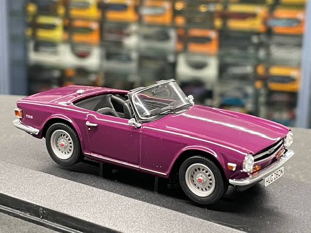 Triumph TR6, 1:43 Vanguards - Image 3