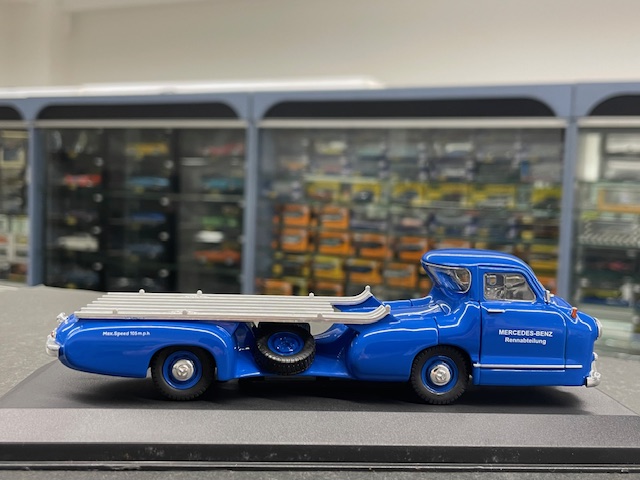 Mercedes-Benz transporter, 1:43 IXO - Image 3