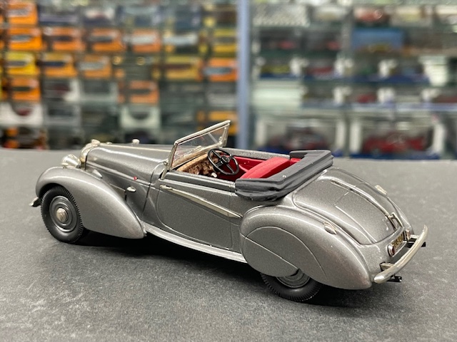 Lagonda Rapide, 1:43 Lansdowne - Image 2