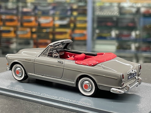 Volvo Amazon, 1:43 NEO - Image 2