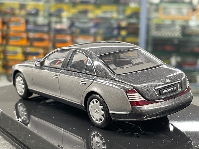 Maybach 57, 1:43 Autoart - Image 2